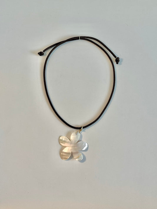 Flower Shell Necklace