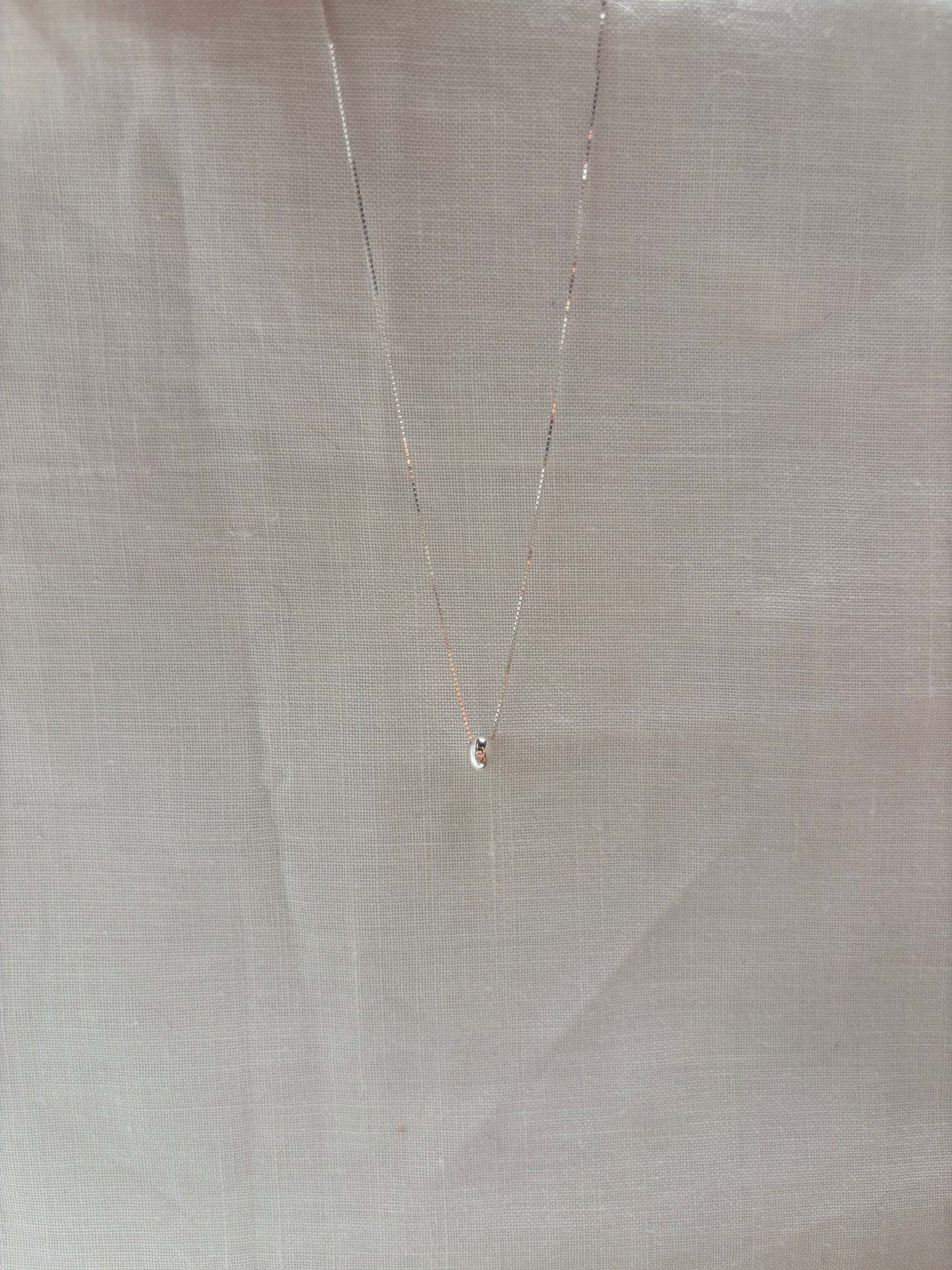 Minimalist Silver Necklace – Delicate Mini Oval Pendant